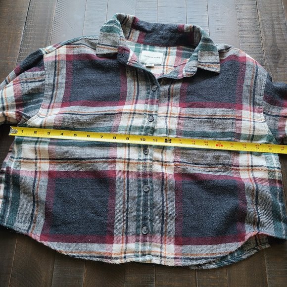 American Eagle Cropped Button Down Flannel NWOT - Picture 13 of 15